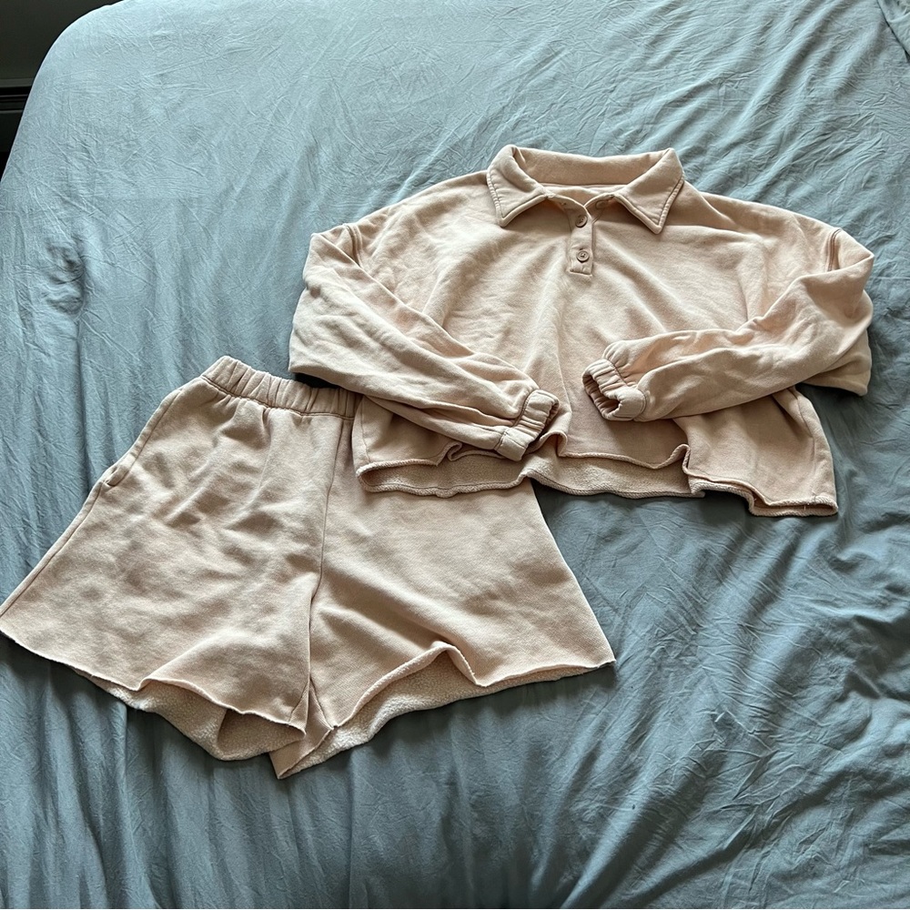 Aerie lounge set